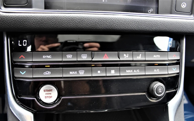 Jaguar XF cena 117800 przebieg: 22000, rok produkcji 2018 z Nowy Targ małe 529